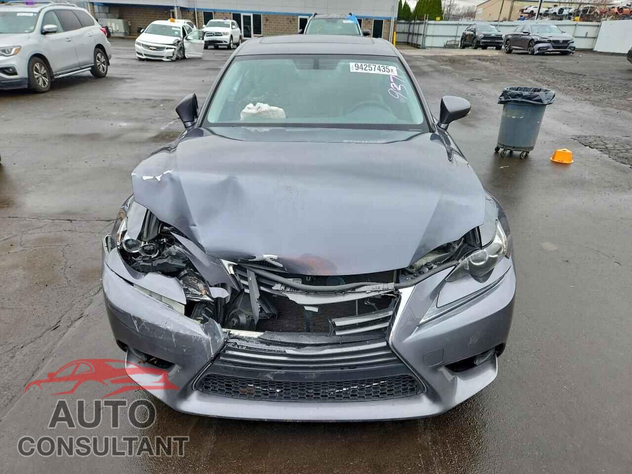 LEXUS IS 2015 - JTHCF1D23F5017298
