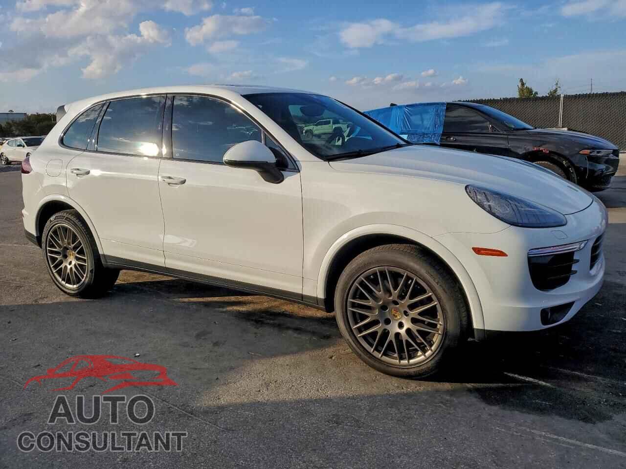 PORSCHE CAYENNE 2017 - WP1AA2A28HKA86119
