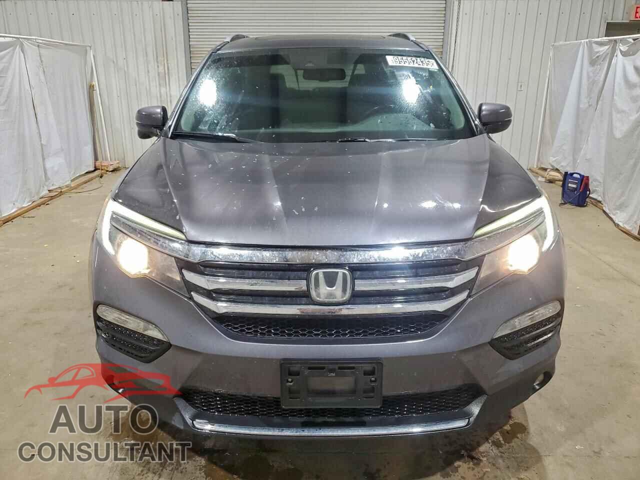 HONDA PILOT 2017 - 5FNYF5H97HB024245