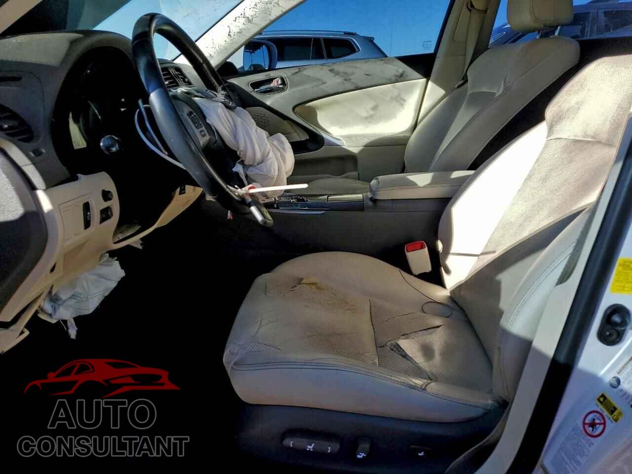 LEXUS IS 2012 - JTHBF5C24C5161703