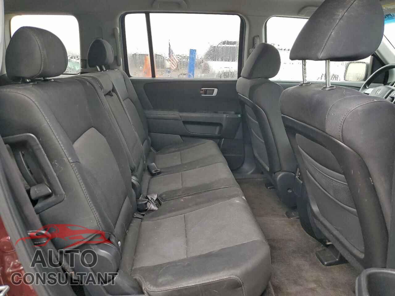 HONDA PILOT 2011 - 5FNYF4H24BB059748