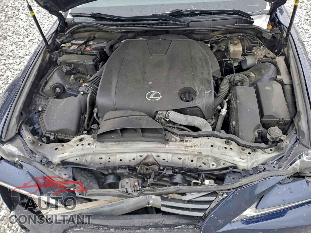 LEXUS IS 2015 - JTHCF1D29F5028855