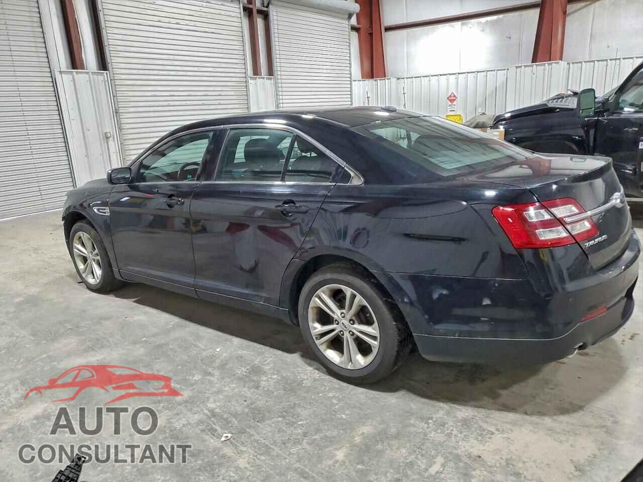 FORD TAURUS 2017 - 1FAHP2E80HG112167