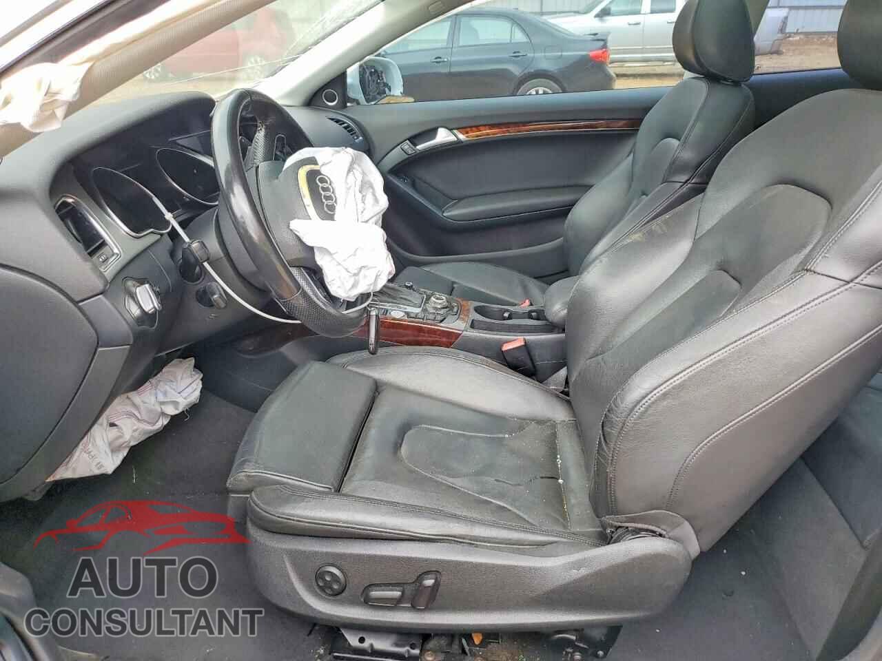 AUDI A5 2012 - WAULFAFR8CA004879