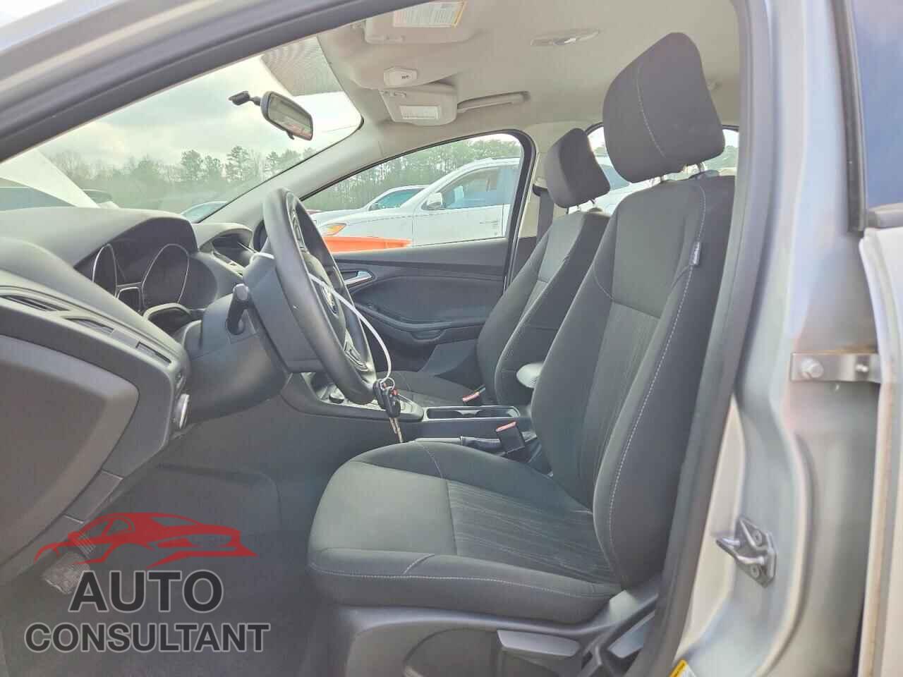 FORD FOCUS 2017 - 1FADP3F29HL221023