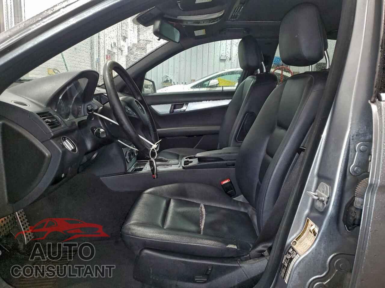 MERCEDES-BENZ C-CLASS 2011 - WDDGF8FB2BA523172