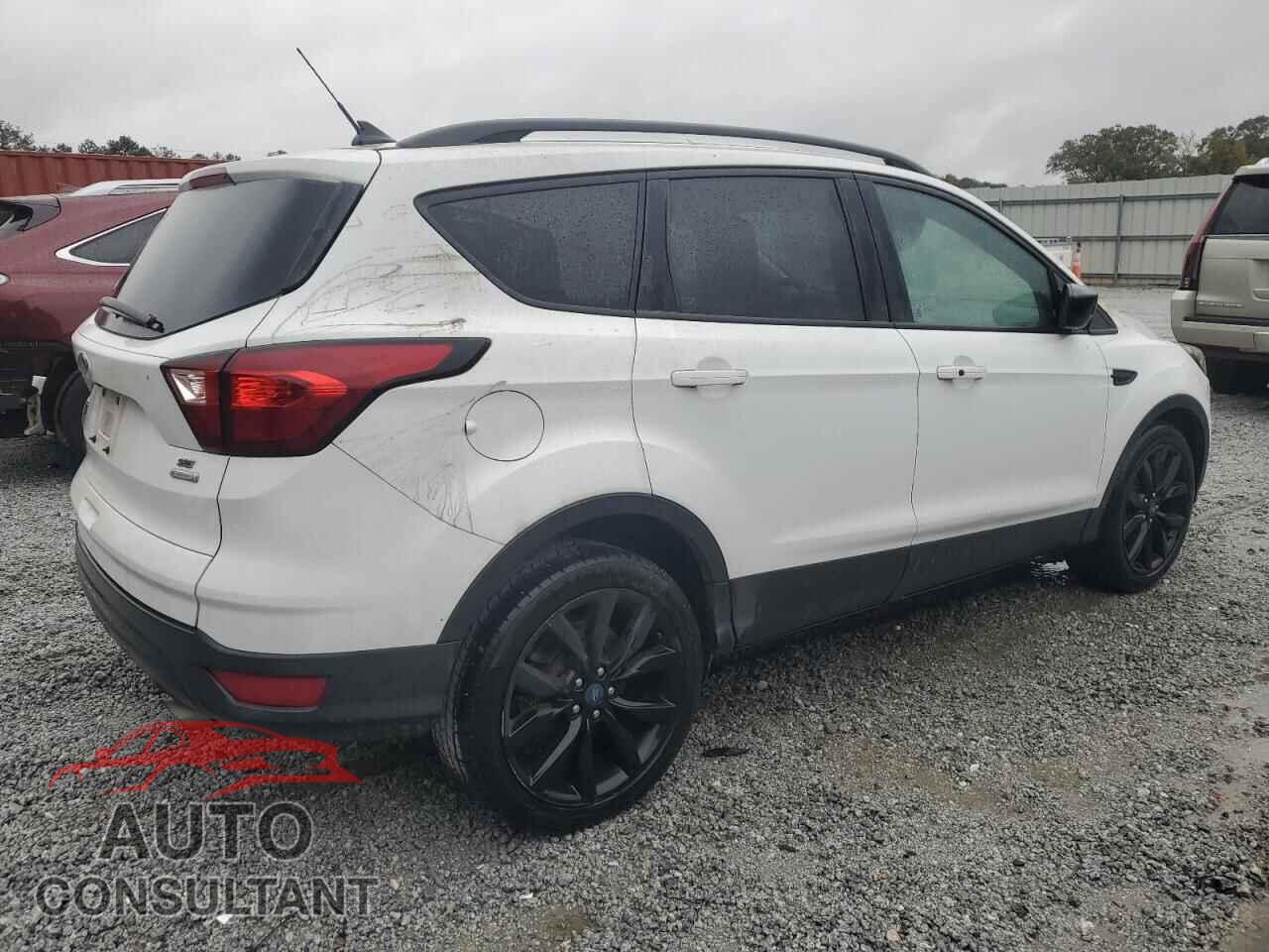 FORD ESCAPE 2019 - 1FMCU0GD2KUC05885