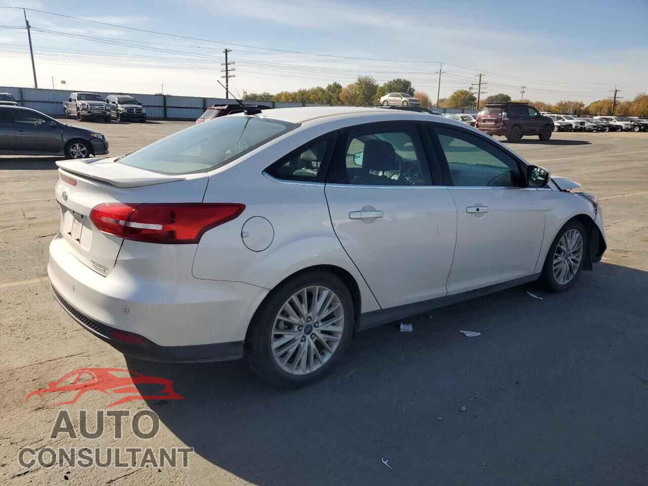 FORD FOCUS 2015 - 1FADP3J24FL274572