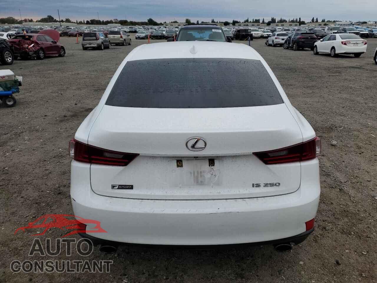 LEXUS IS 2015 - JTHBF1D23F5065220