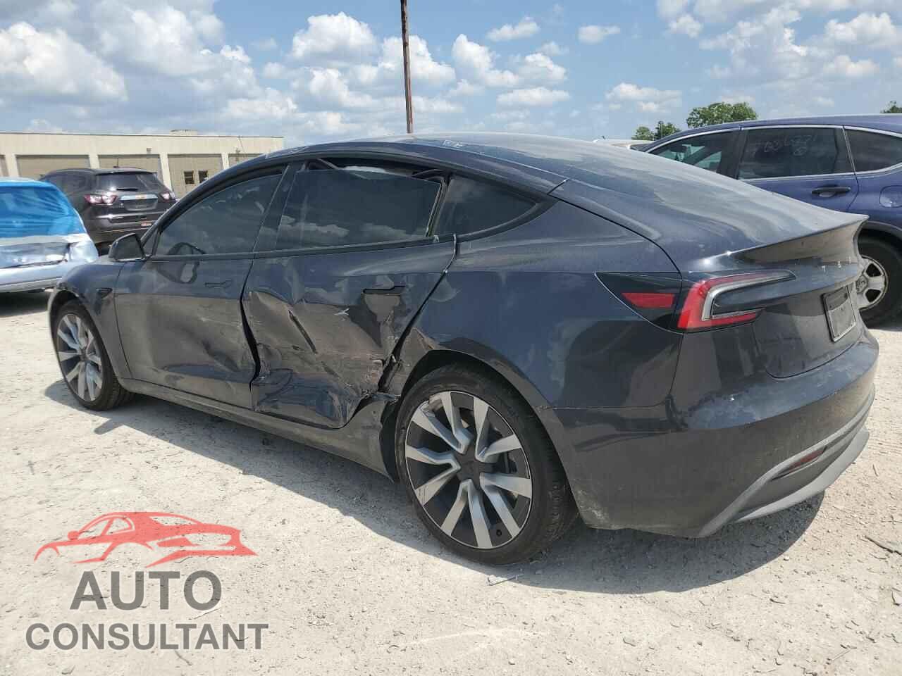 TESLA MODEL 3 2024 - 5YJ3E1EA9RF841612