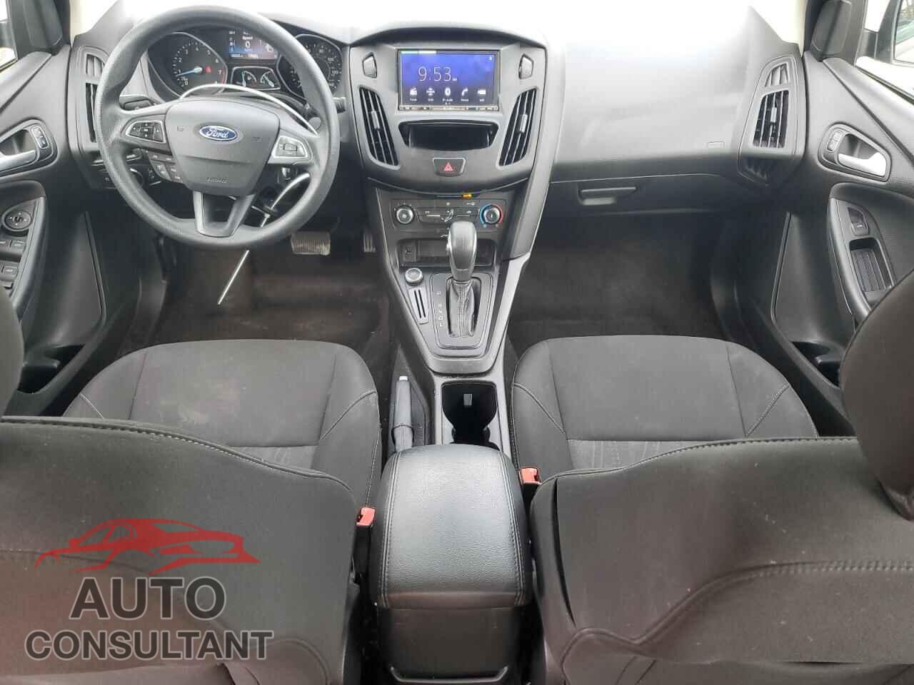 FORD FOCUS 2017 - 1FADP3F23HL285428