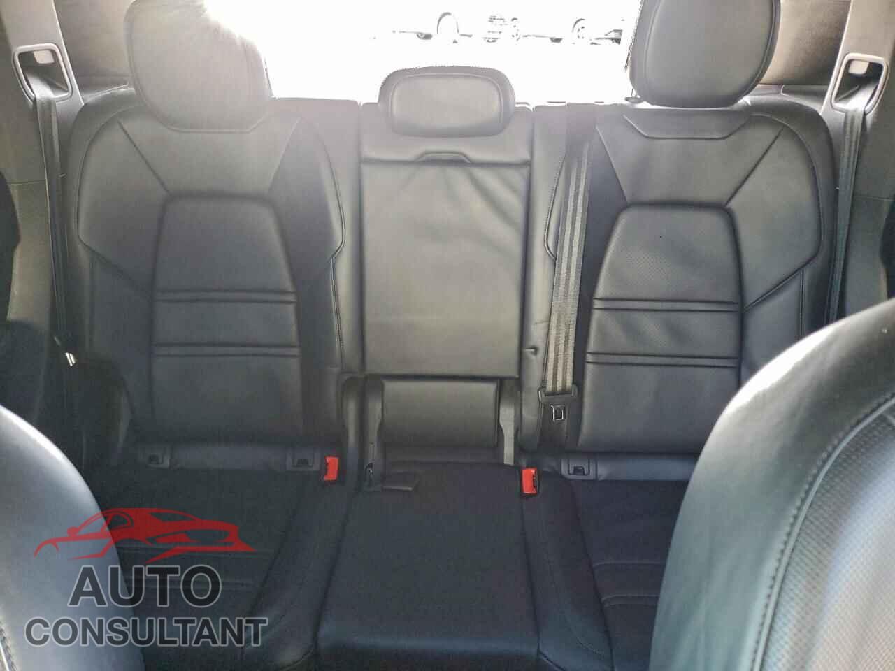 PORSCHE CAYENNE 2019 - WP1AA2AY3KDA12929