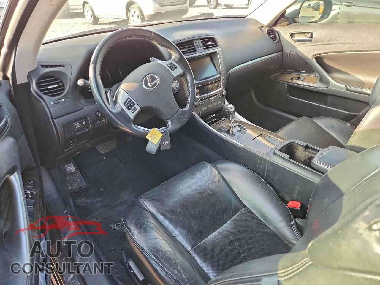 LEXUS IS 2011 - JTHFF2C24B2517230