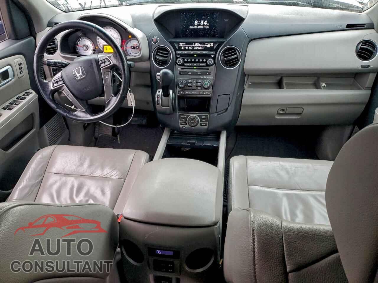 HONDA PILOT 2013 - 5FNYF4H99DB015941