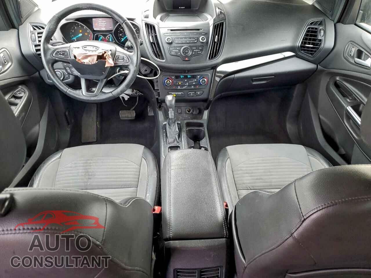 FORD ESCAPE 2017 - 1FMCU9GD4HUB71686