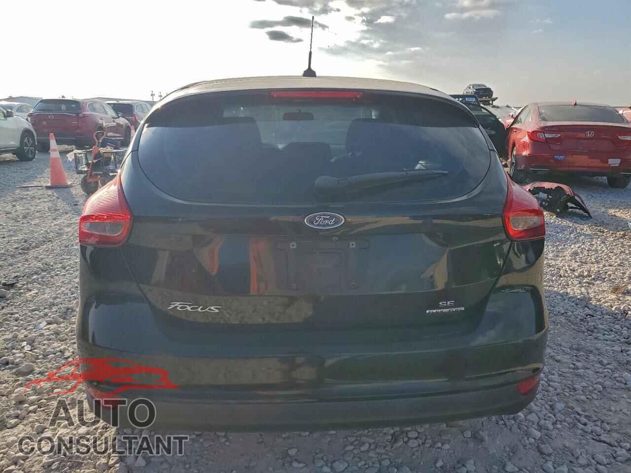 FORD FOCUS 2016 - 1FADP3K25GL383347