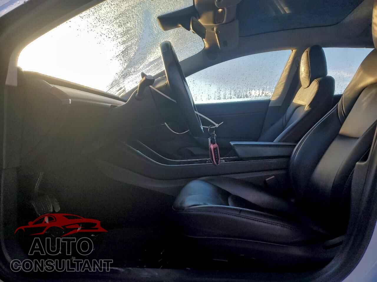 TESLA MODEL 3 2018 - 5YJ3E1EB6JF146775