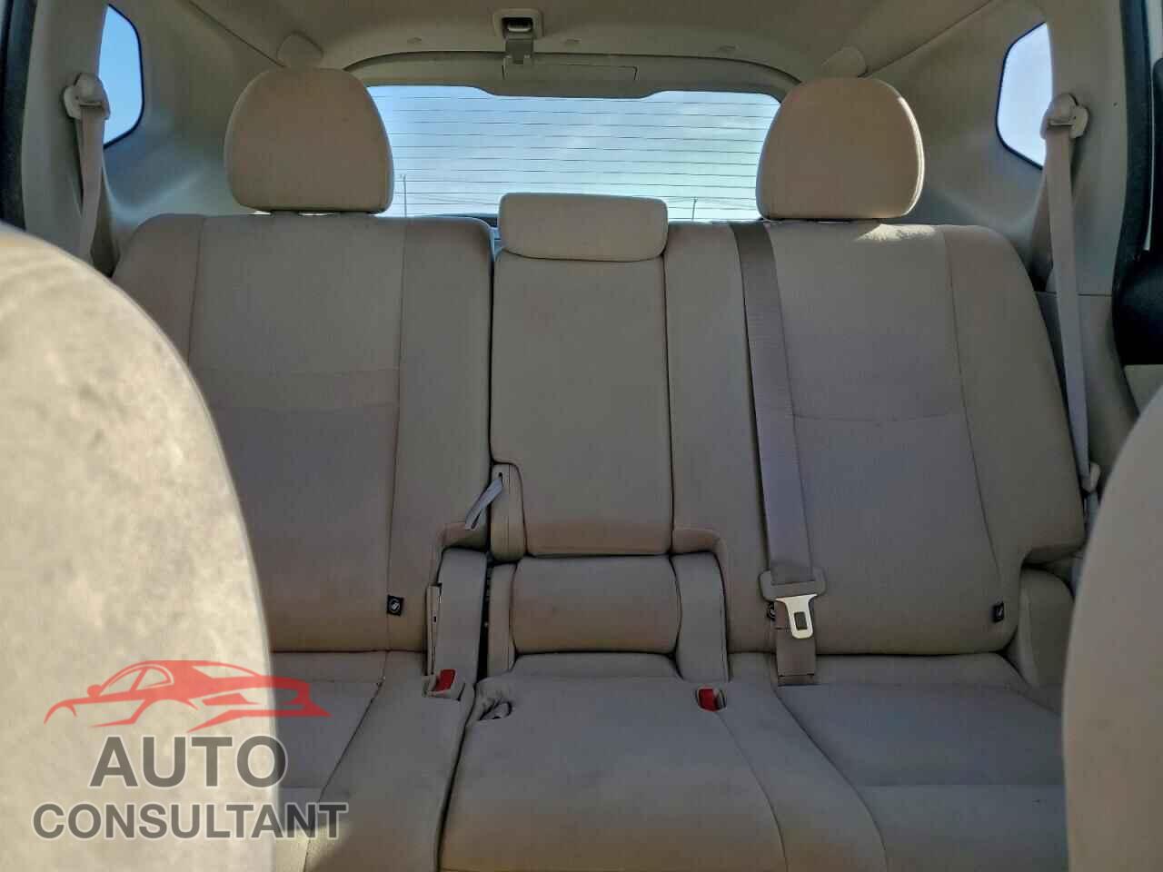 NISSAN ROGUE 2015 - KNMAT2MV0FP529042