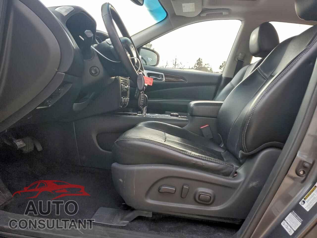 NISSAN PATHFINDER 2015 - 5N1AR2MM7FC670537