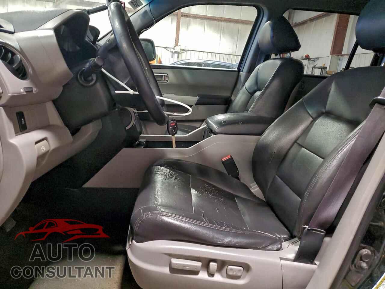 HONDA PILOT 2014 - 5FNYF4H4XEB006073