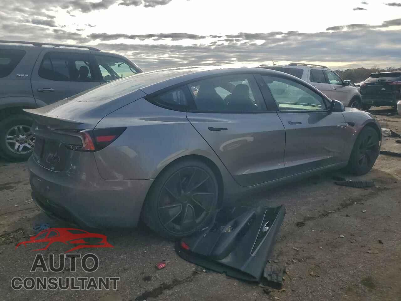 TESLA MODEL 3 2025 - 5YJ3E1ET8SF940512