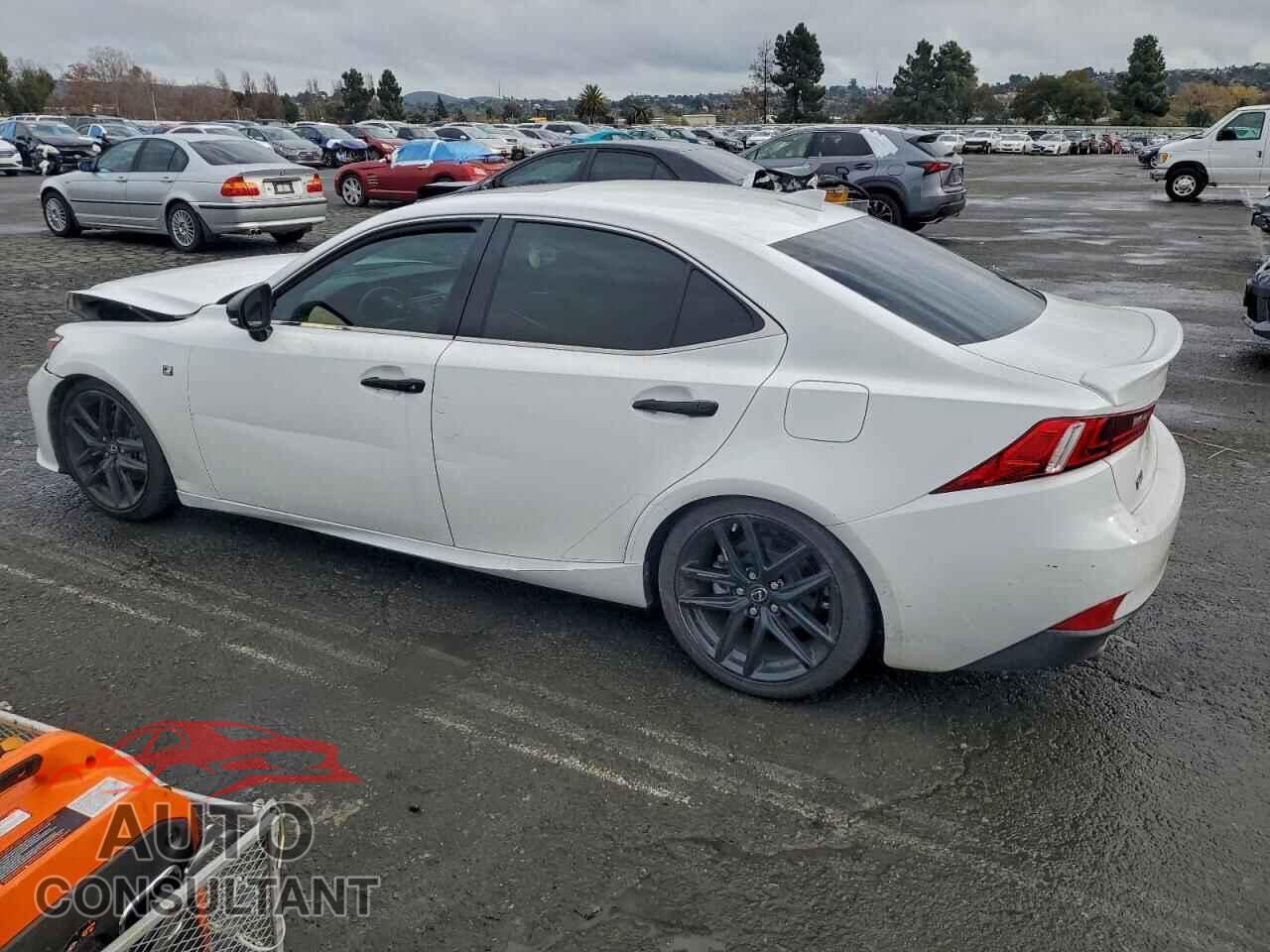 LEXUS IS 2015 - JTHCF1D26F5023466