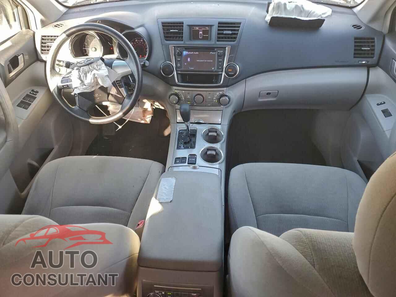 TOYOTA HIGHLANDER 2013 - 5TDBK3EH8DS243416