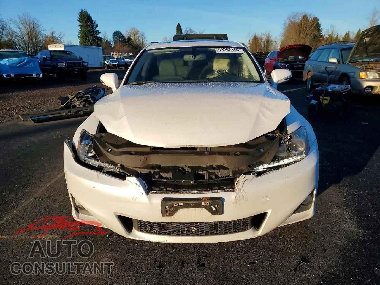LEXUS IS 2011 - JTHBF5C21B5133484