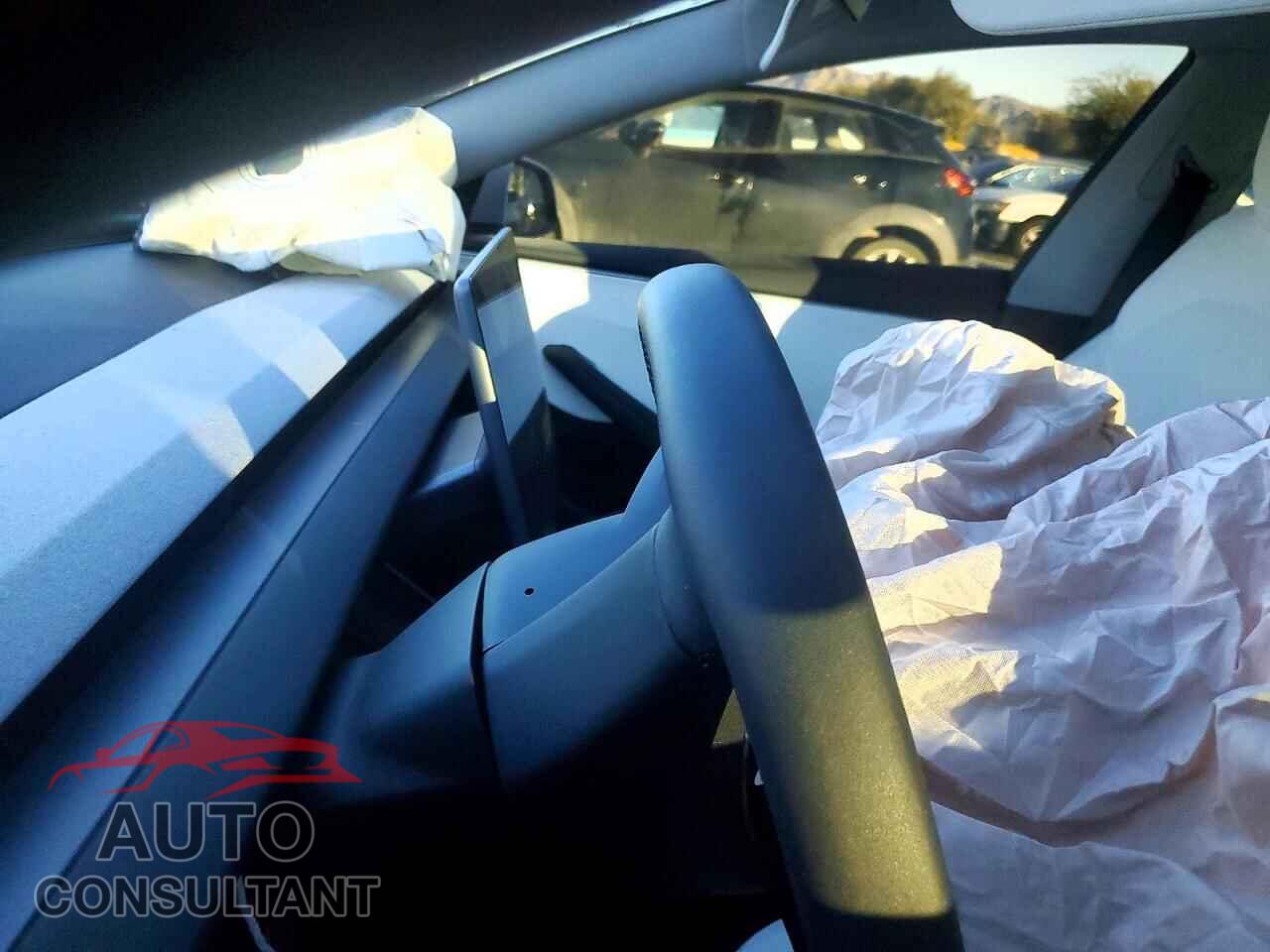 TESLA MODEL 3 2025 - 5YJ3E1EBXSF938526