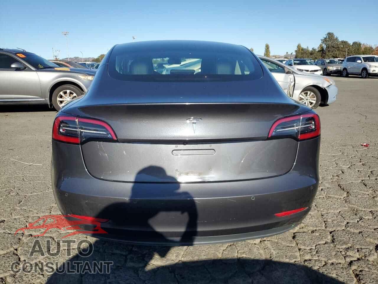 TESLA MODEL 3 2018 - 5YJ3E1EA2JF059303