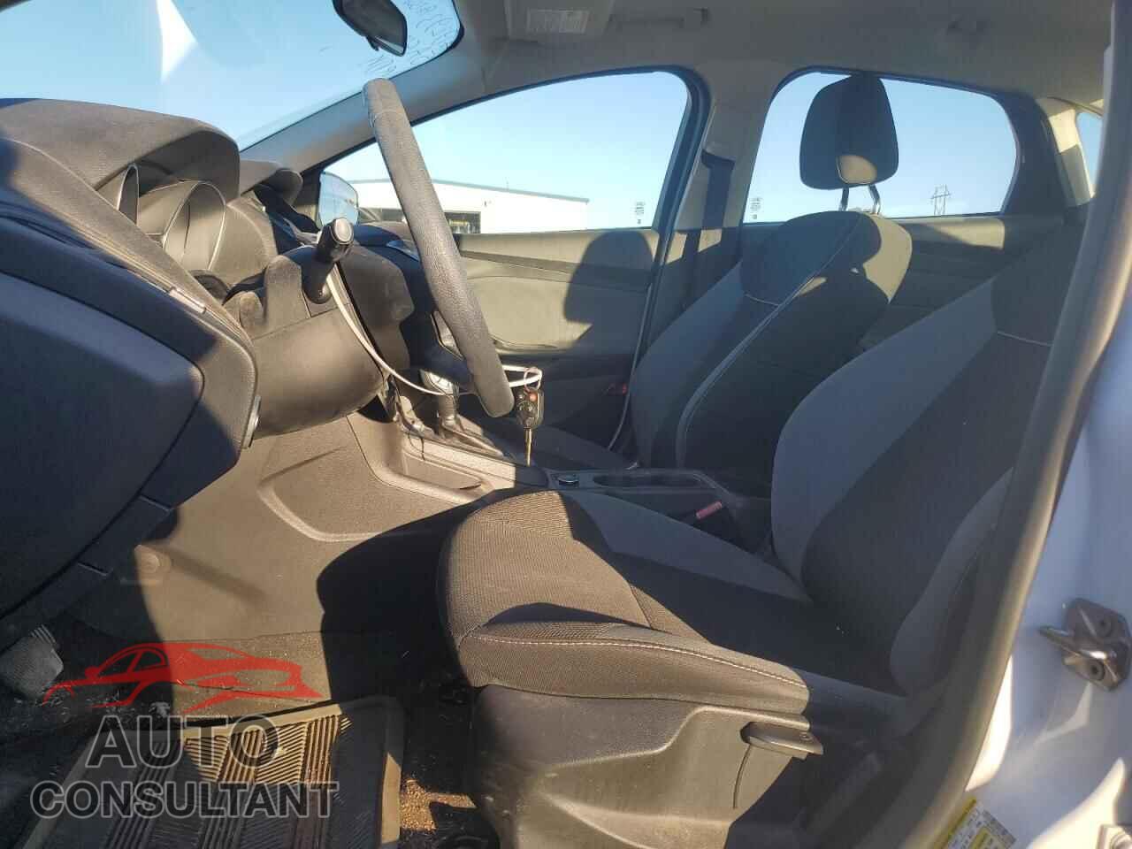 FORD FOCUS 2014 - 1FADP3E22EL340819