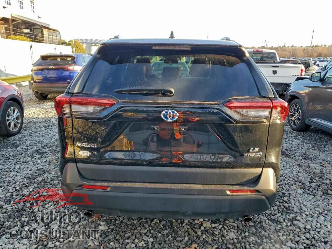 TOYOTA RAV4 2021 - JTML6RFV0MD010318