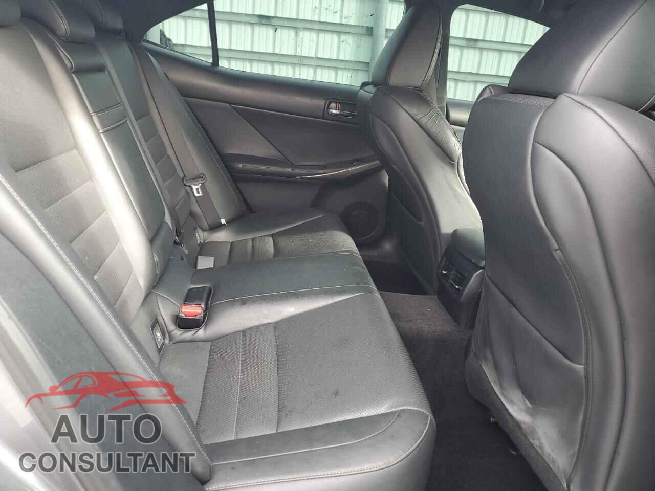 LEXUS IS 2014 - JTHBF1D20E5015938