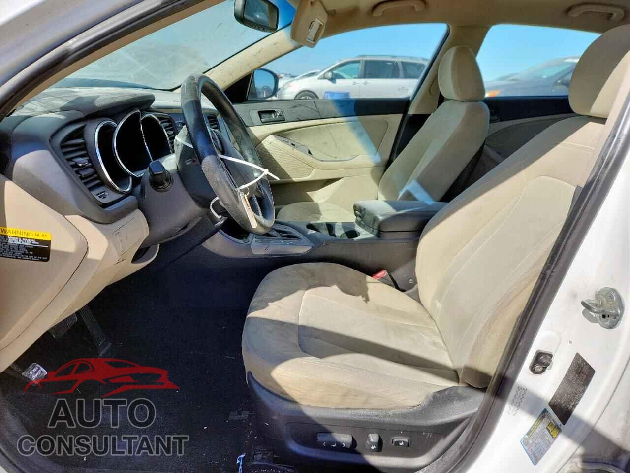KIA OPTIMA 2011 - KNAGM4A76B5177905