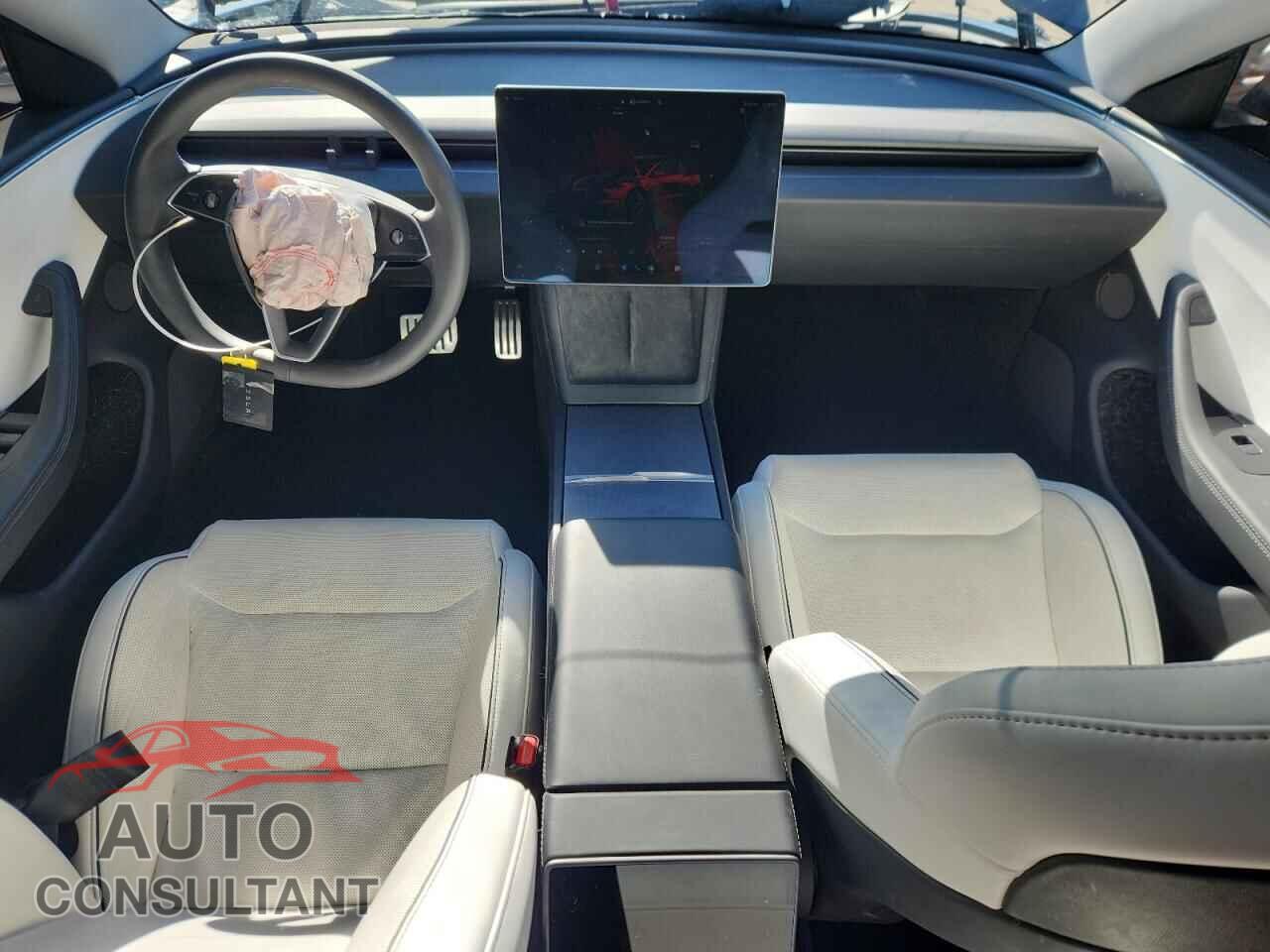 TESLA MODEL 3 2024 - 5YJ3E1ET7RF856403