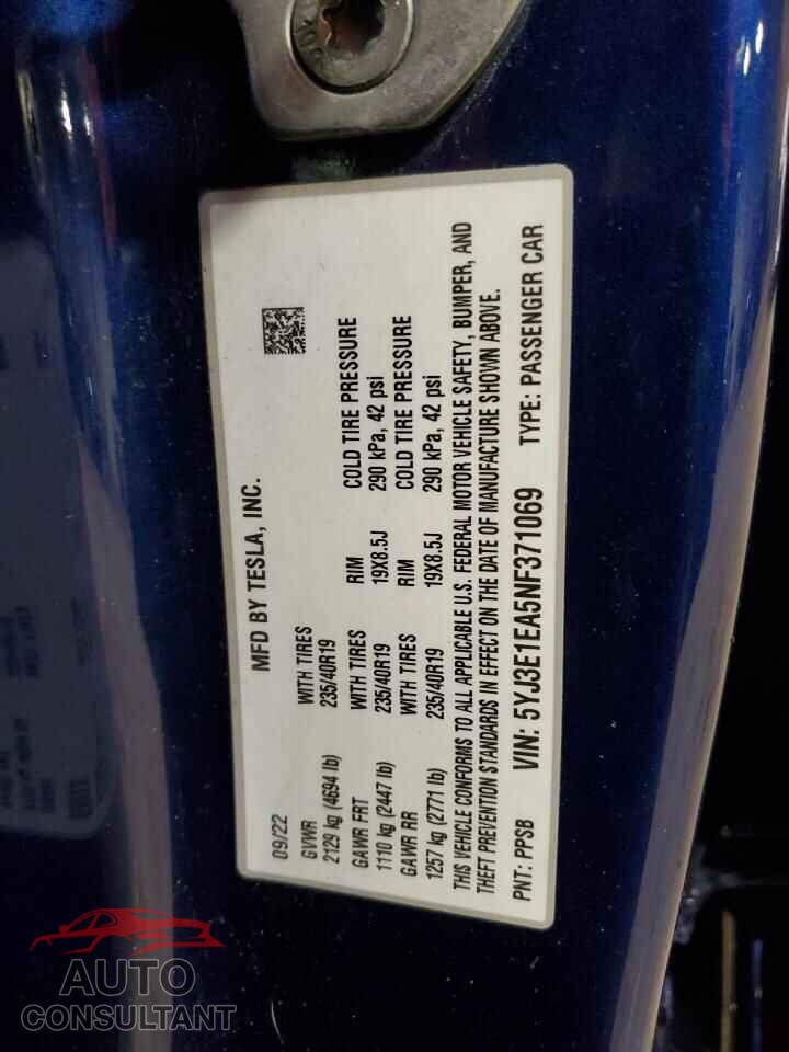 TESLA MODEL 3 2022 - 5YJ3E1EA5NF371069