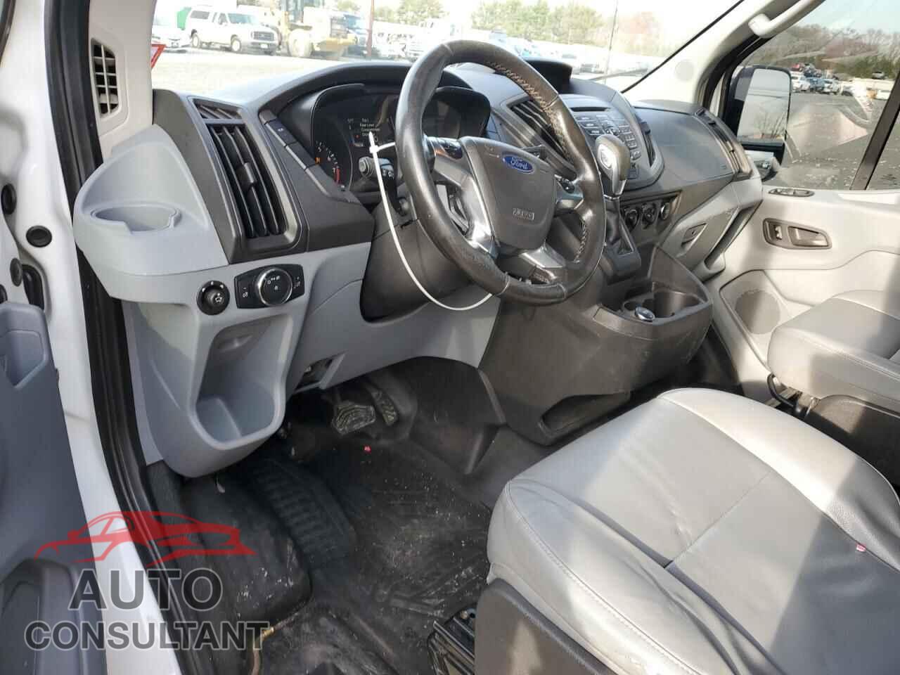 FORD TRANSIT 2019 - 1FTYR2XM9KKB17113