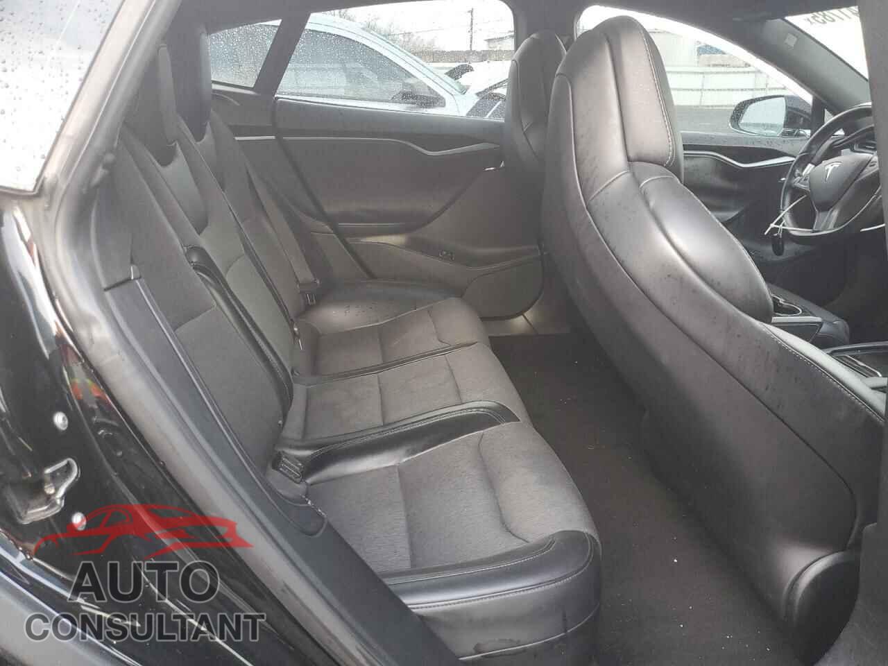 TESLA MODEL S 2018 - 5YJSA1E28JF266682