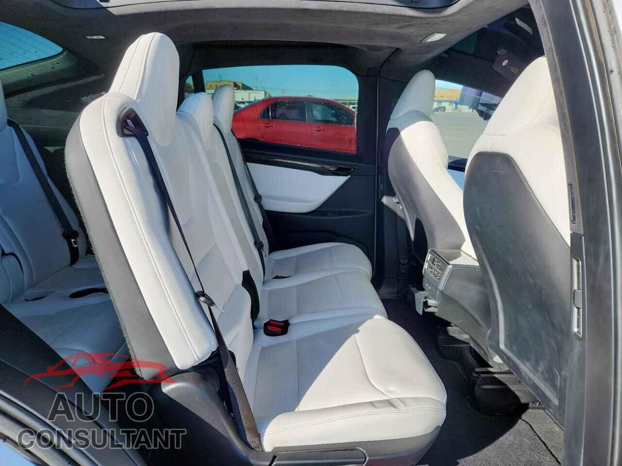 TESLA MODEL X 2020 - 5YJXCAE22LF245782