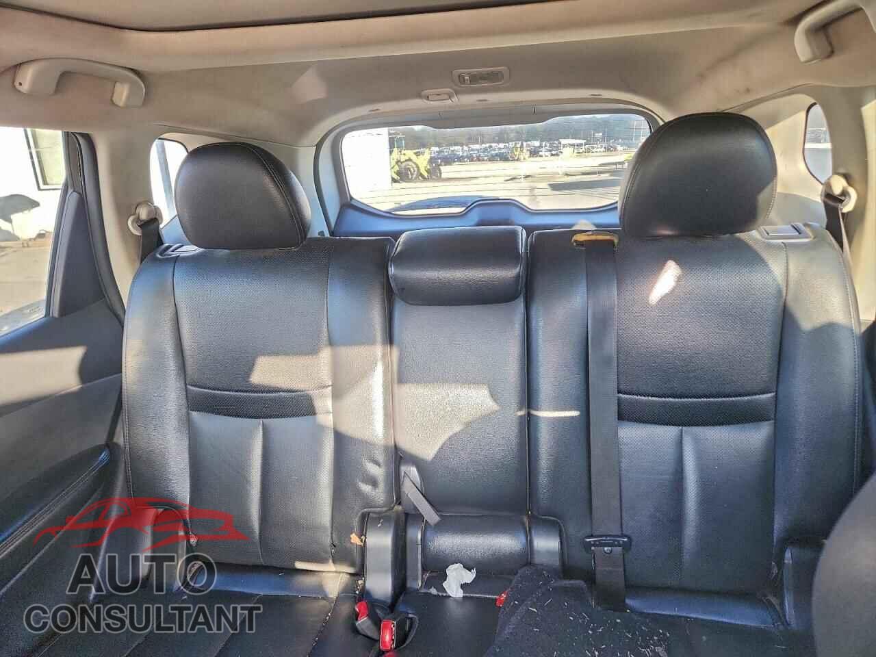 NISSAN ROGUE 2017 - 5N1AT2MT0HC879470
