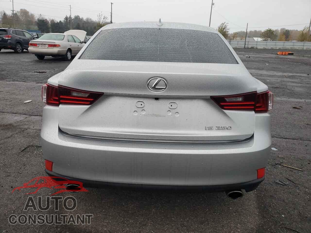 LEXUS IS 2014 - JTHBF1D20E5014143