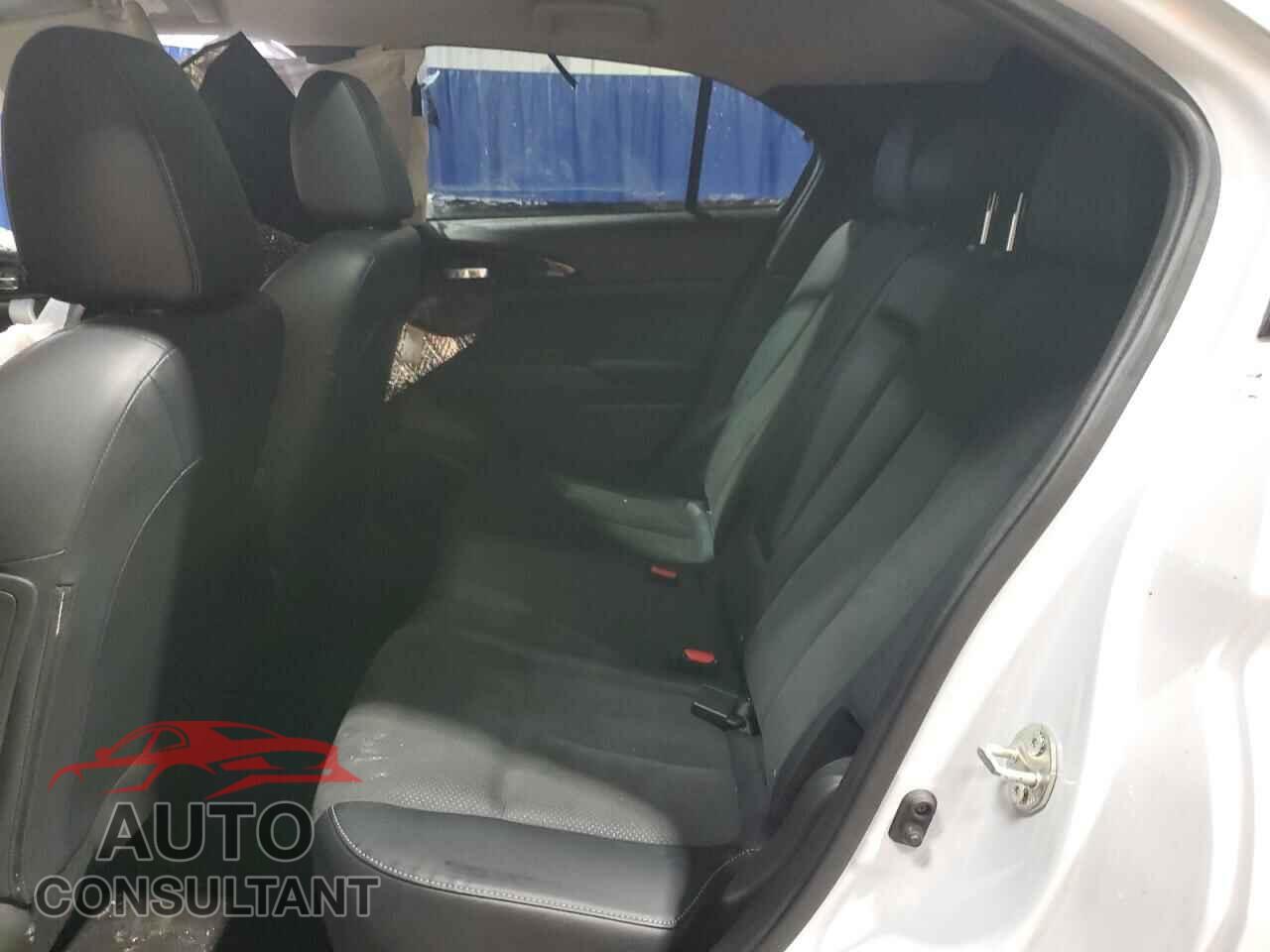 MITSUBISHI ECLIPSE 2024 - JA4ATWAA8RZ018898