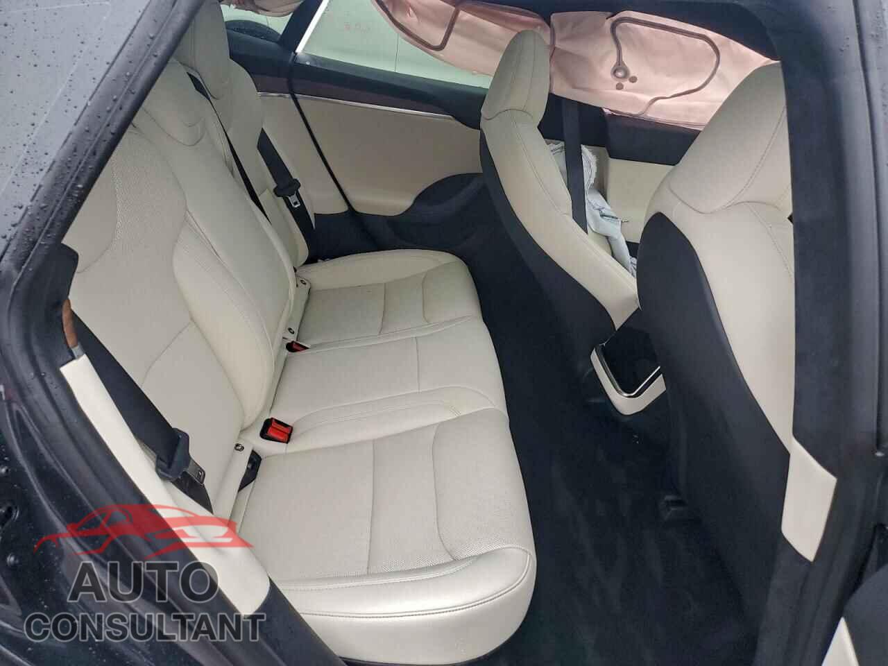 TESLA MODEL S 2024 - 5YJSA1E54RF543009
