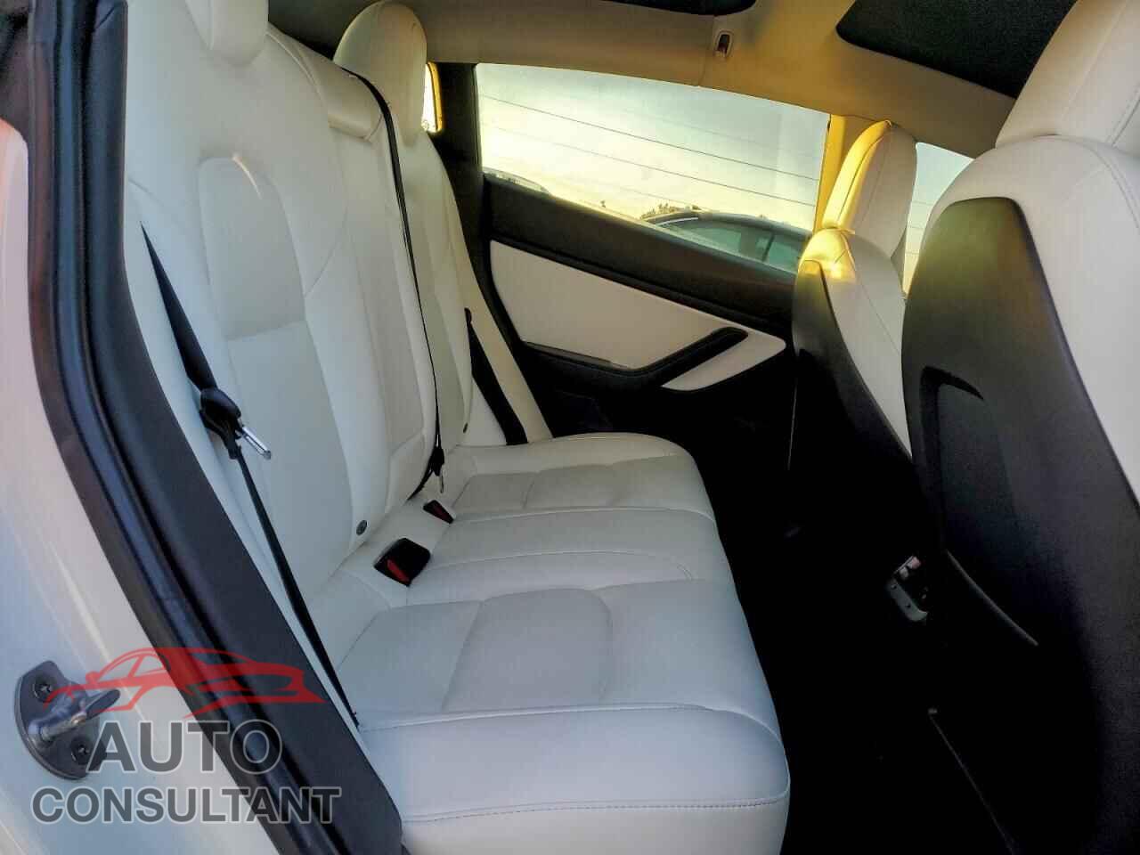 TESLA MODEL 3 2019 - 5YJ3E1EB3KF451023