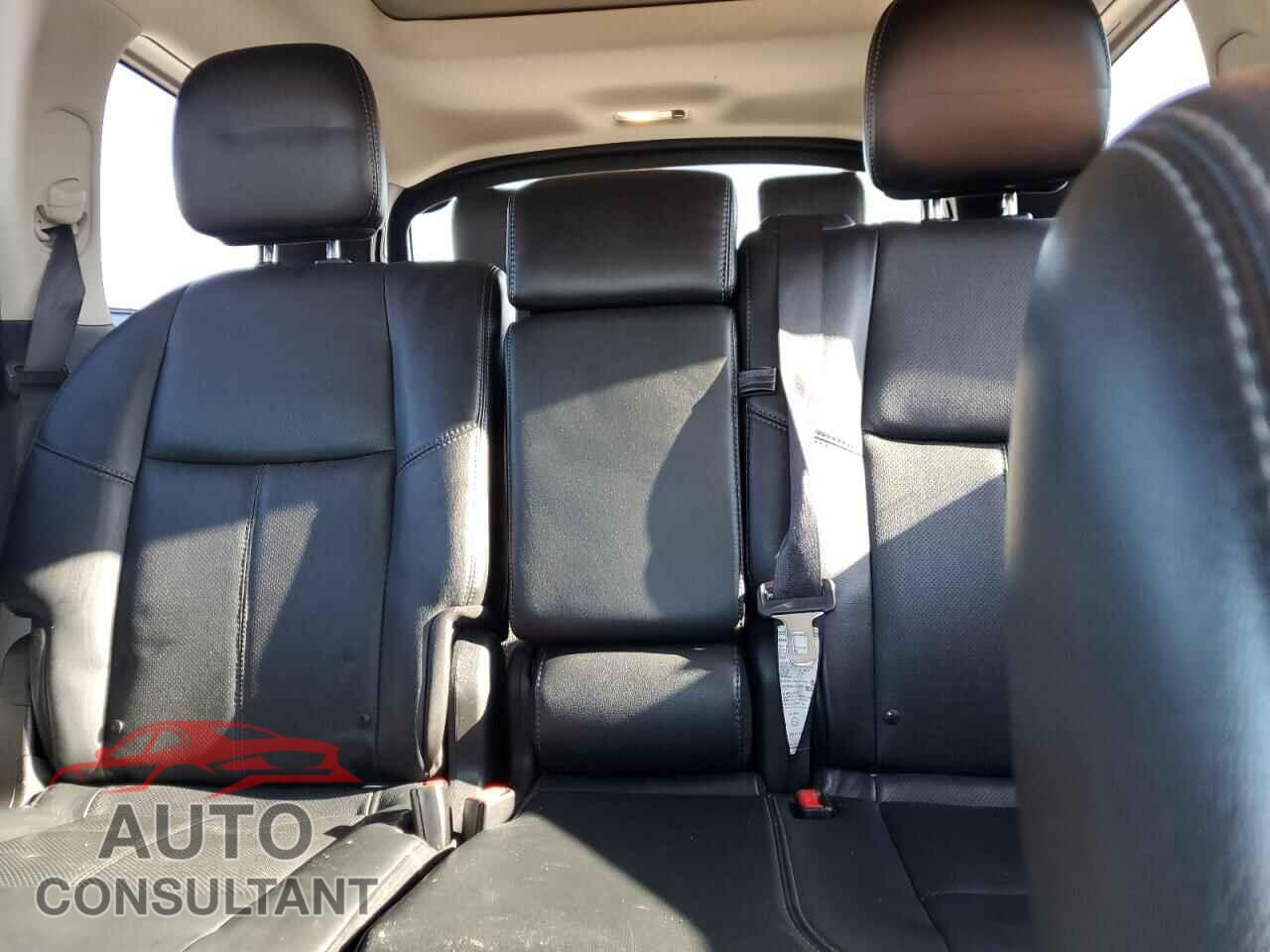 NISSAN PATHFINDER 2013 - 5N1AR2MM3DC664196