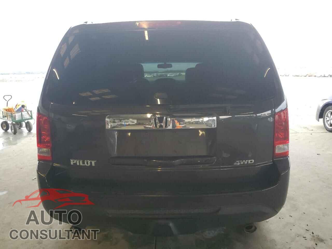 HONDA PILOT 2013 - 5FNYF4H56DB014579