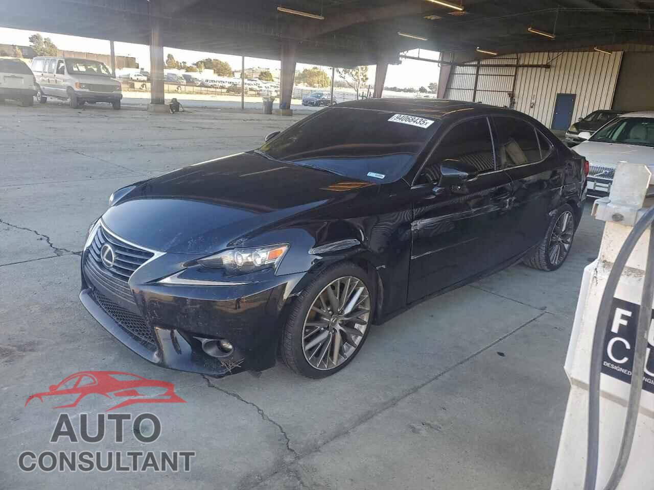 LEXUS IS 2015 - JTHBF1D29F5052570