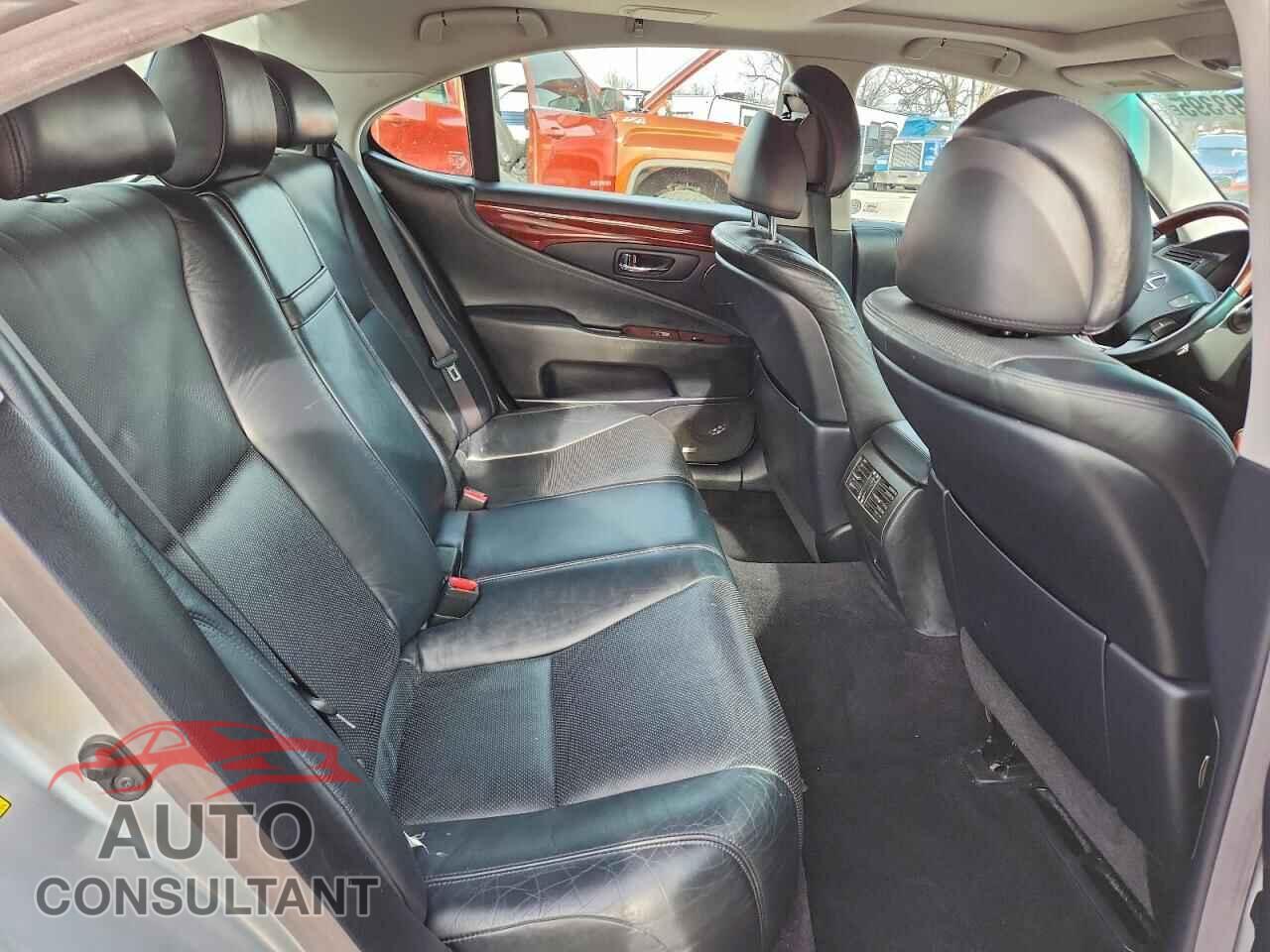 LEXUS LS460 2011 - JTHCL5EF0B5010806