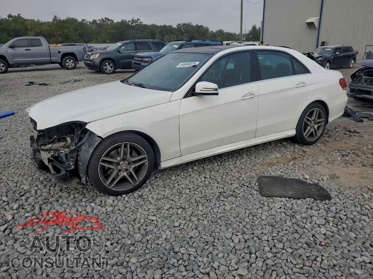 MERCEDES-BENZ E-CLASS 2015 - WDDHF6HB9FB101678
