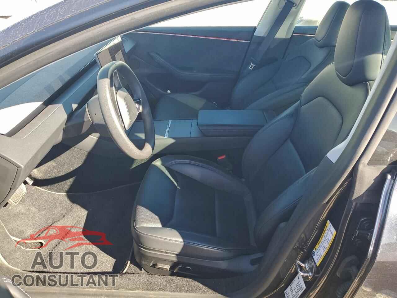 TESLA MODEL 3 2024 - 5YJ3E1EB1RF767546